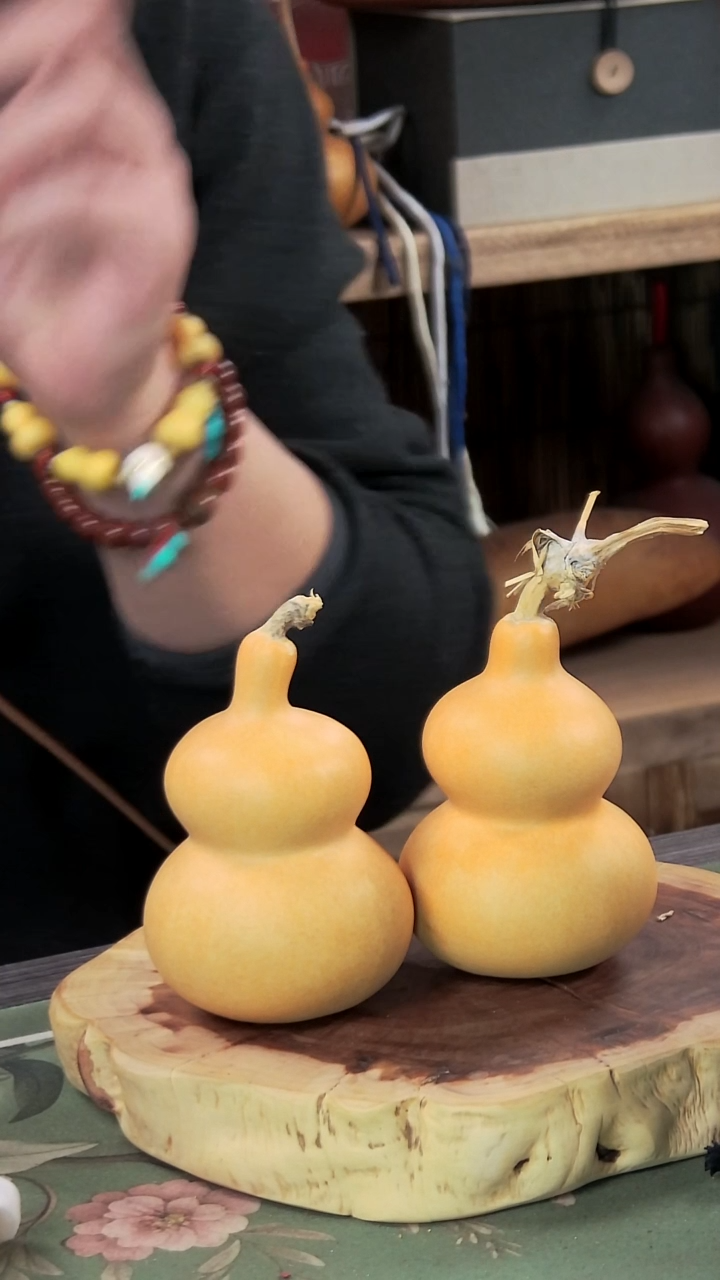 小***全古艺高师傅葫芦手把件 编号