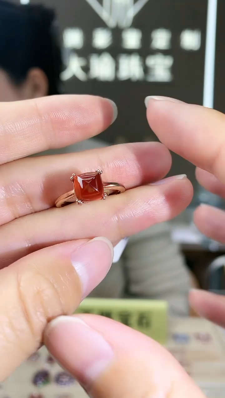 【闪购商品】石榴石手饰银S925镶嵌手饰