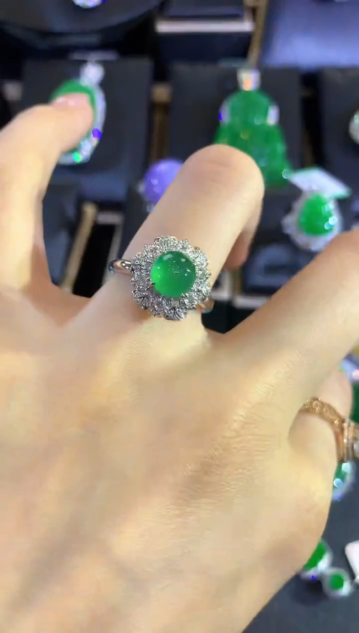 【闪购商品】翡翠戒指18K金镶嵌a277      