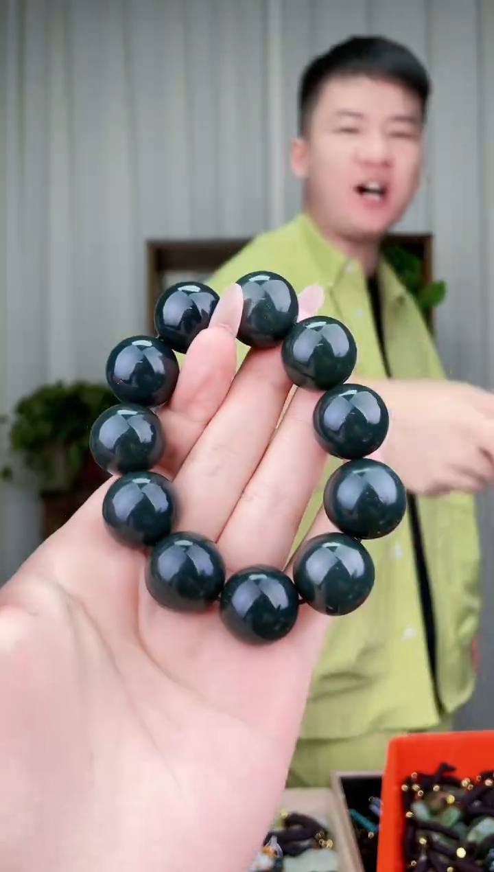 和田玉未镶嵌挂件拍一发一，多样性发货！