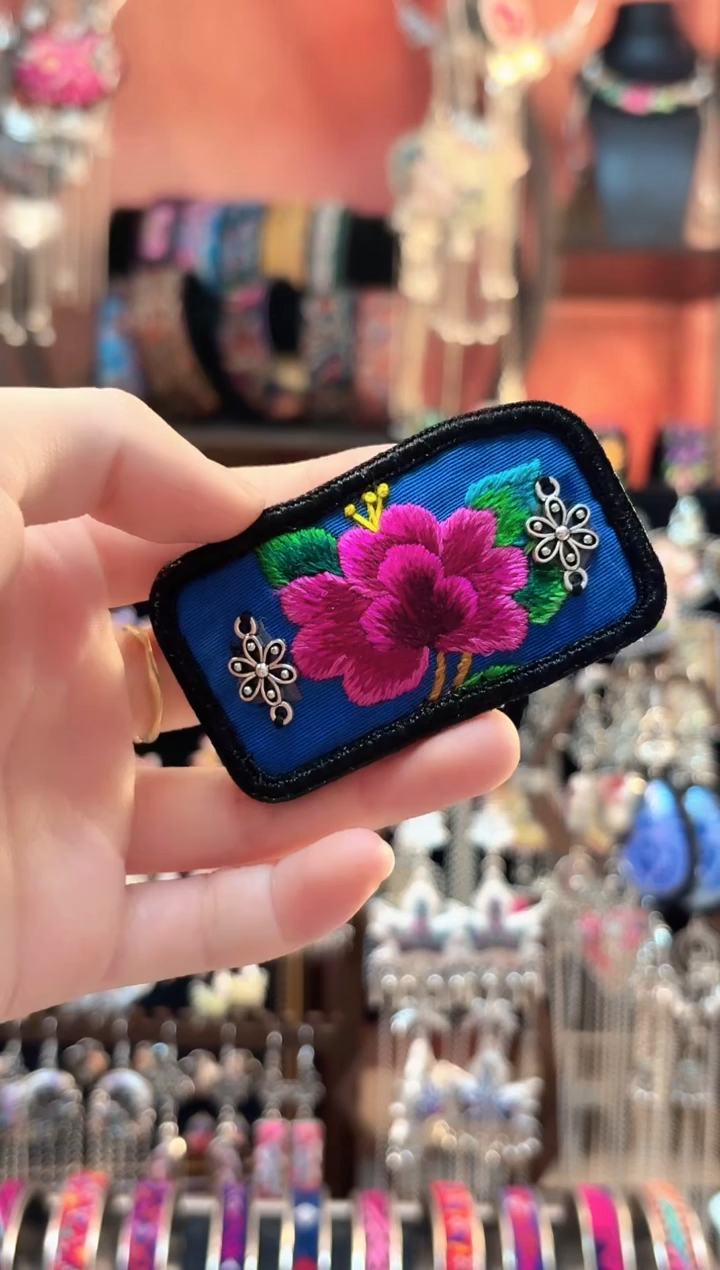 织绣 云织谣民族风精美饰品   104