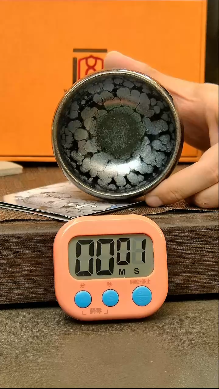 茶盏潇*505=。。。。。。