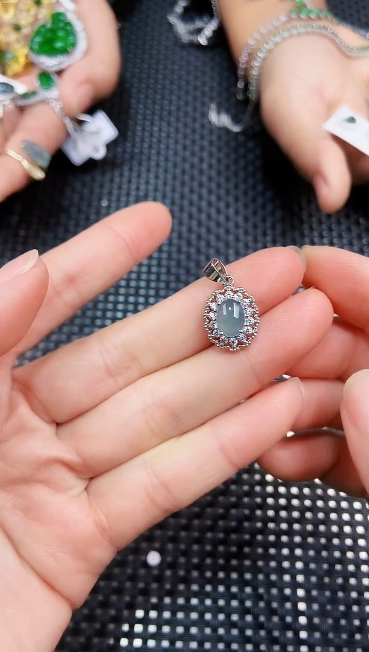 【闪购商品】翡翠吊坠(不含链)未镶嵌111111111