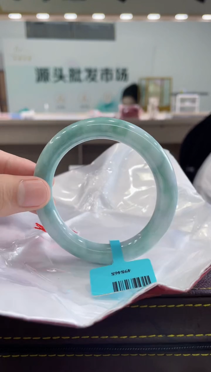 【闪购商品】翡翠手镯未镶嵌手镯