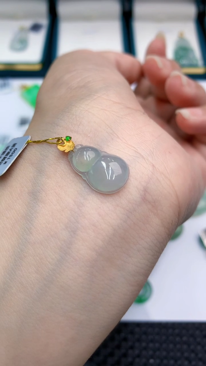 【闪购商品】翡翠颈饰18K金镶嵌            8