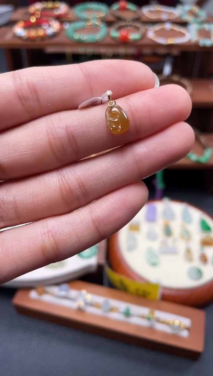 【闪购商品】翡翠吊坠(不含链)18K金镶嵌一个  JK481