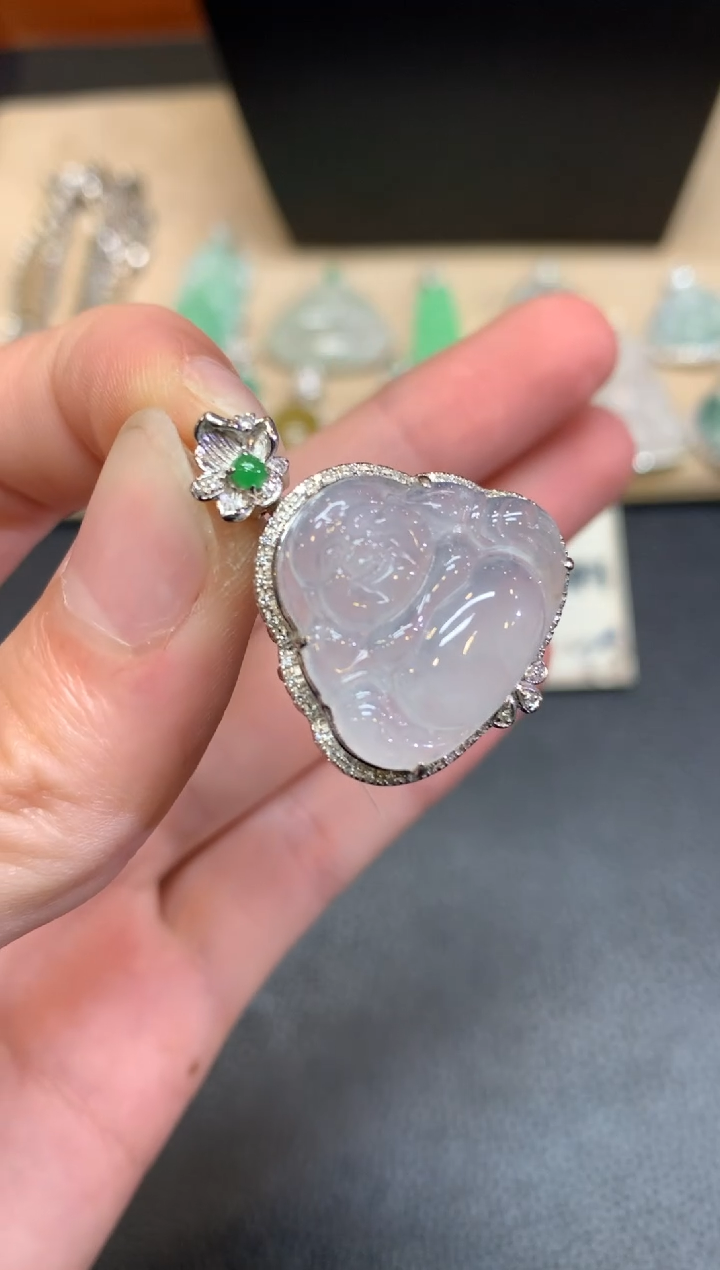 【闪购商品】翡翠颈饰18K金镶嵌佛公【无服务费】