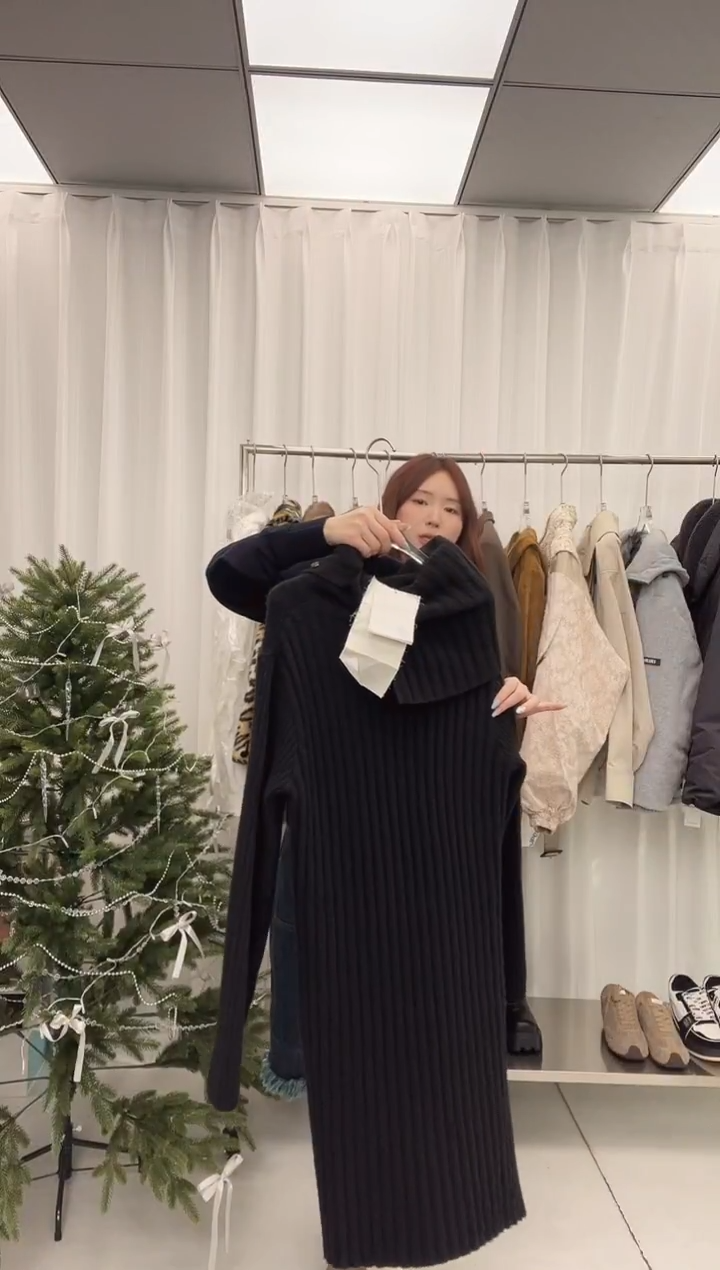 编号066 设计师品牌粗针织毛衣 设计感十足  待开价