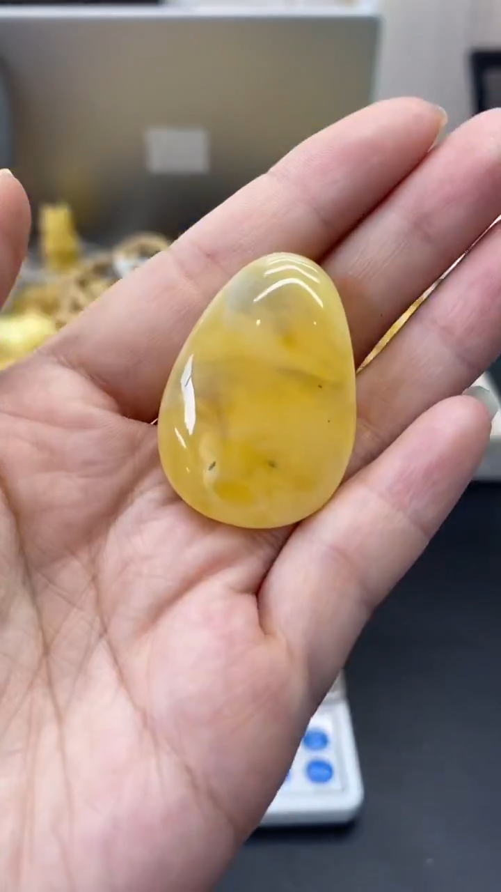 琥珀未镶嵌珠宝奇石888