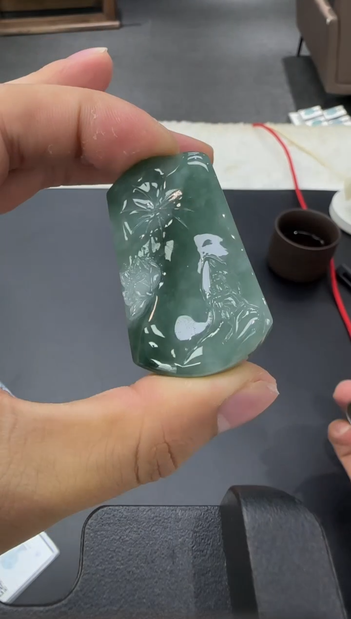 颈饰未镶嵌翡翠天然翡翠A货孤品一件 