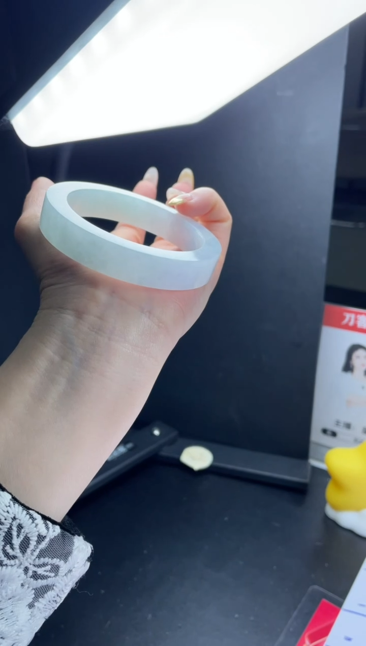 【闪购商品】定制翡翠手镯未镶嵌DDH86693