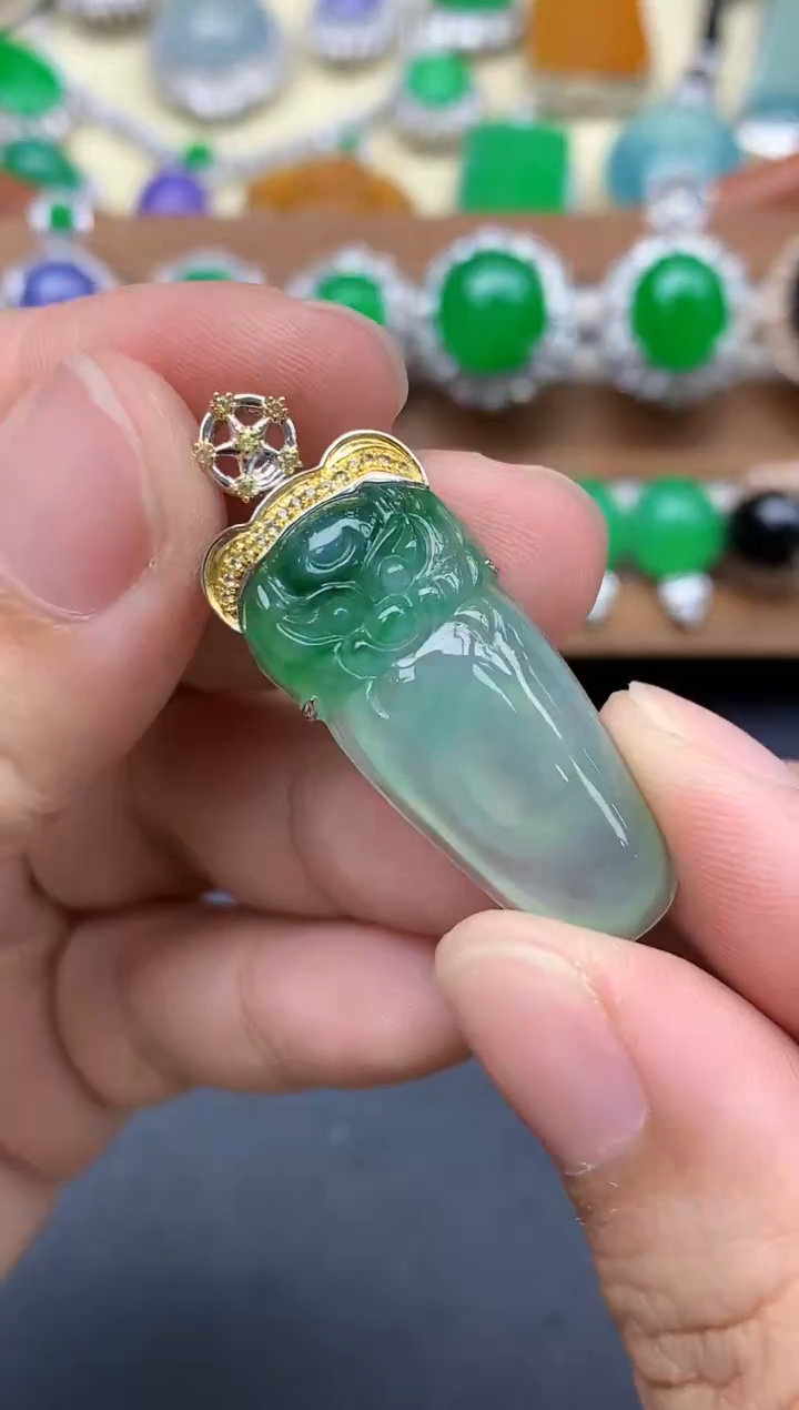 颈饰18K金镶嵌翡翠411-中国好珍宝