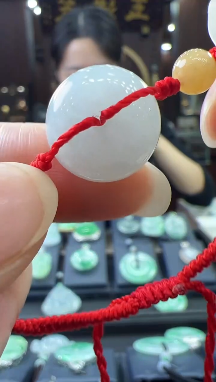 【闪购商品】翡翠挂件未镶嵌手绳