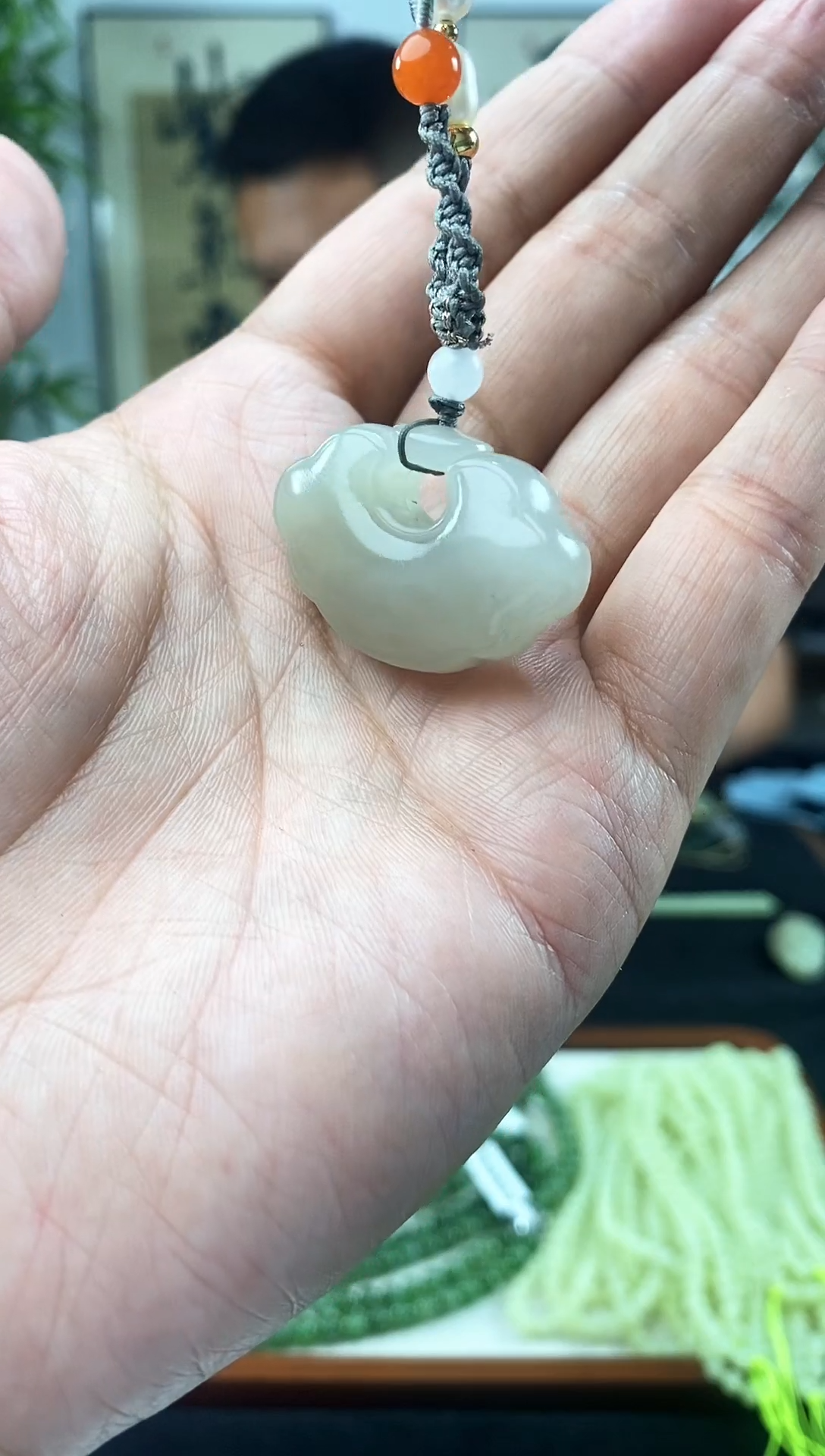 和田玉未镶嵌颈饰1