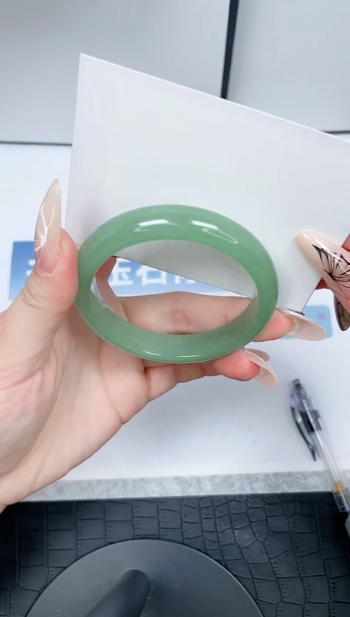 【闪购商品】石英质玉手镯未镶嵌37-56.3