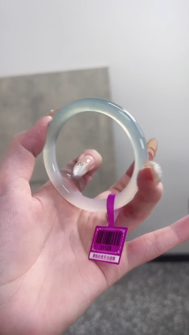 【闪购商品】玛瑙/玉髓手镯未镶嵌52-53圈 需要包容圆条