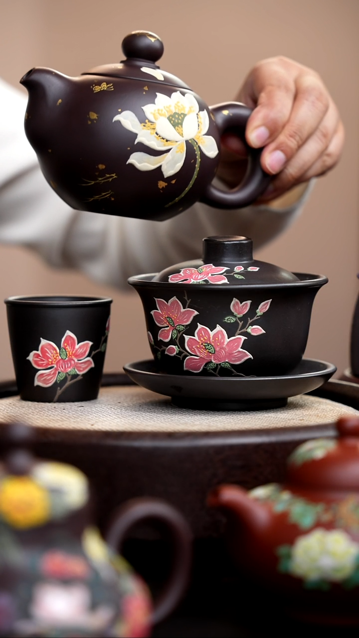 茶壶紫砂紫茄泥福珠泥绘白莲+盖碗+杯
