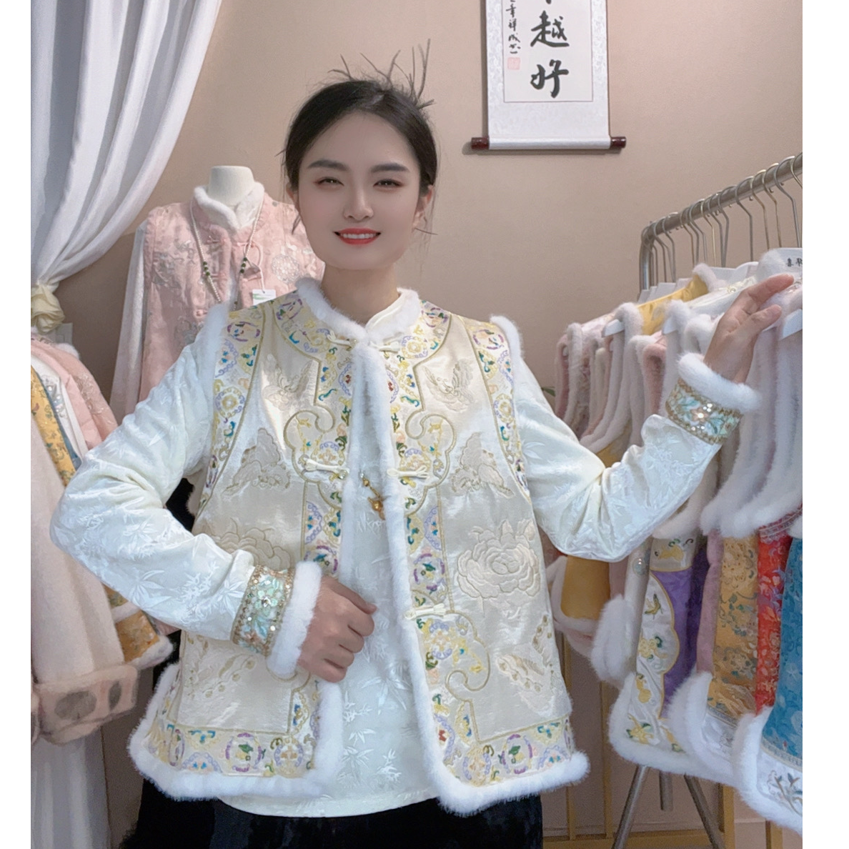 【庆桃】国风新中式冬季高级刺绣加棉贵气马甲复古宽松无袖坎肩女