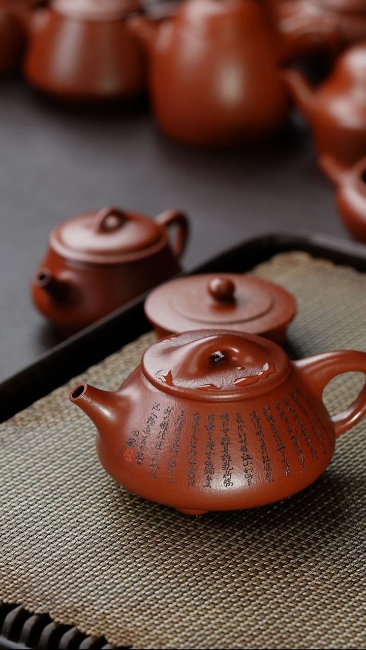 茶壶紫砂天**滚黄龙山紫砂 