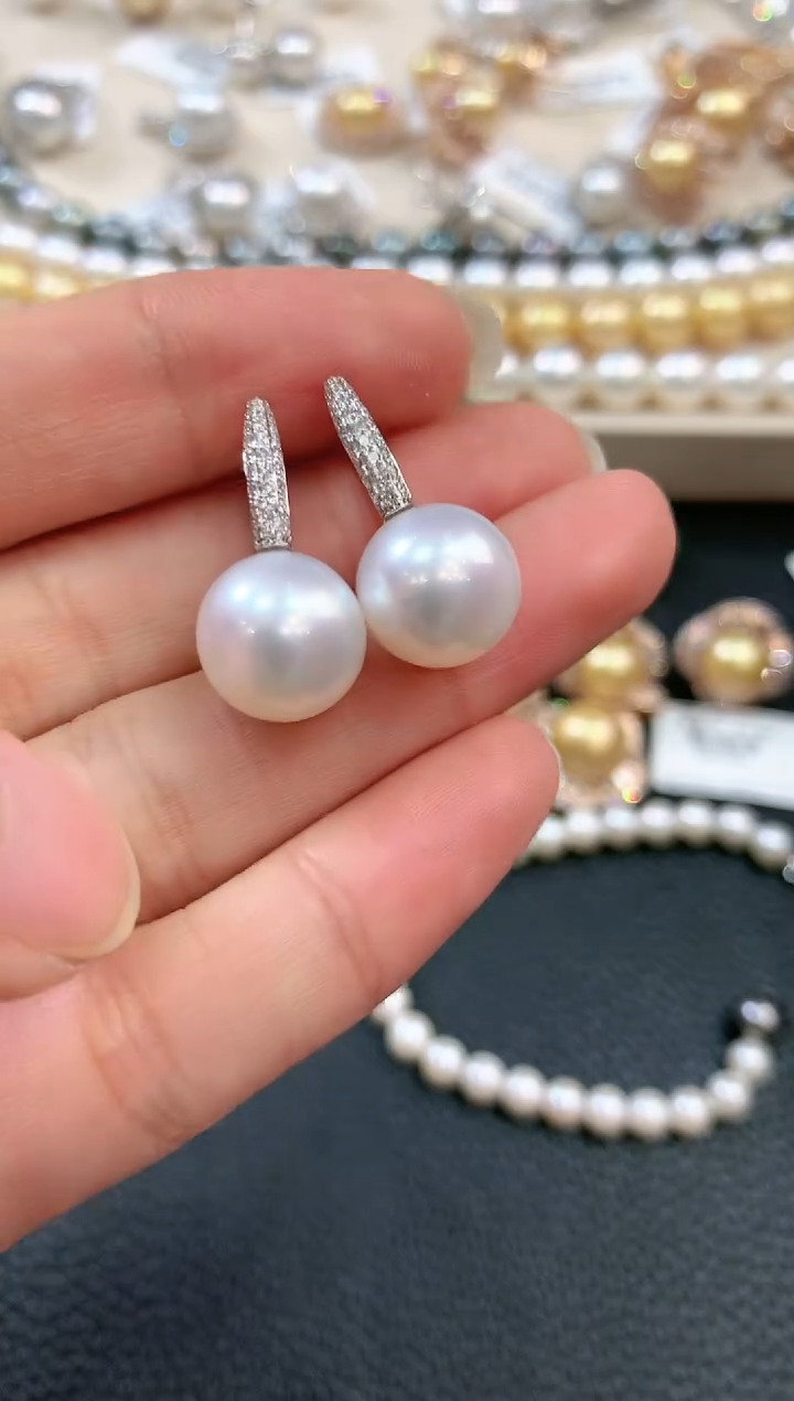 【闪购商品】海水珍珠耳饰18K金镶嵌m94