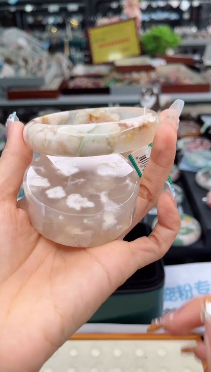 【闪购商品】石英质玉手镯未镶嵌62圈口（赠品镯心）3918188