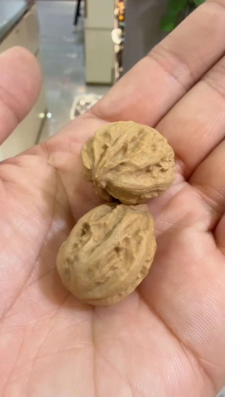 把件文玩核桃全品秋子小手捻（2对）