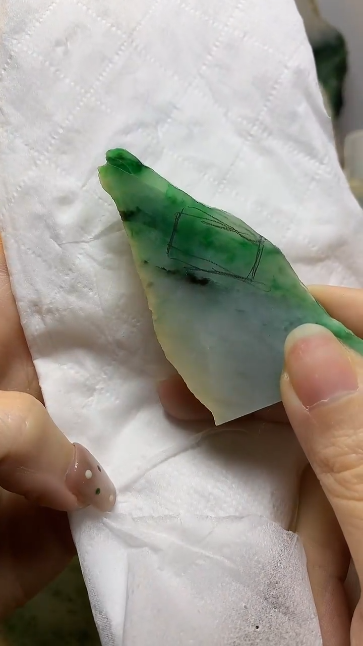 未镶嵌挂件翡翠观****州缅甸A货翡翠,没有运费险,有纹有裂