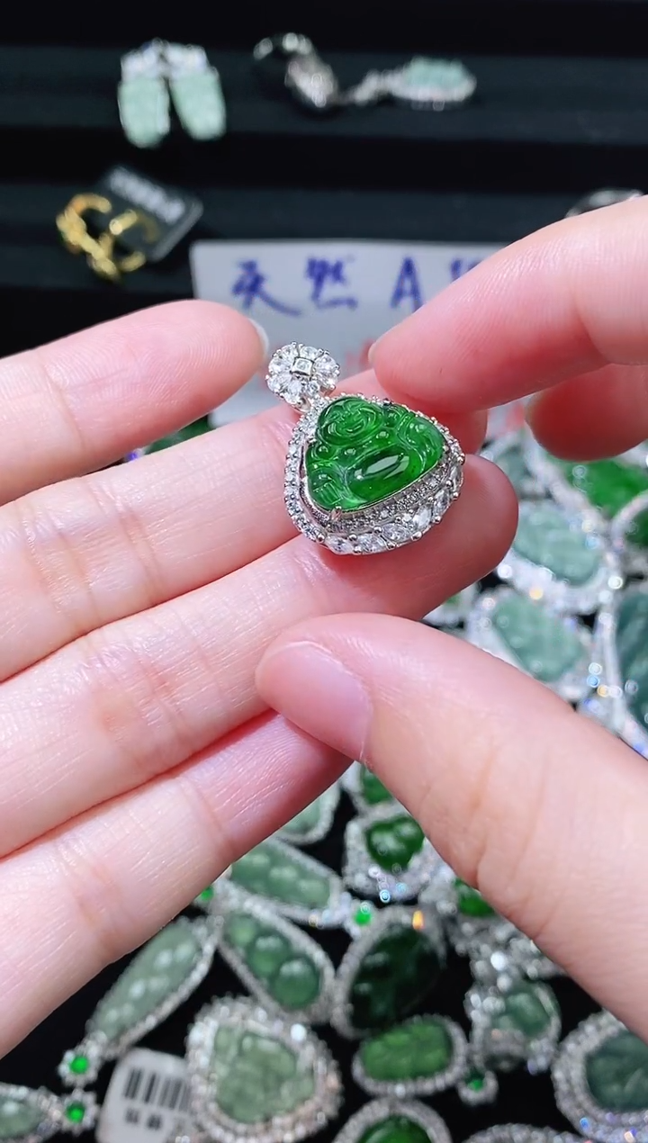 【闪购商品】翡翠未镶嵌颈饰精美翡翠-多样性只发一件H693