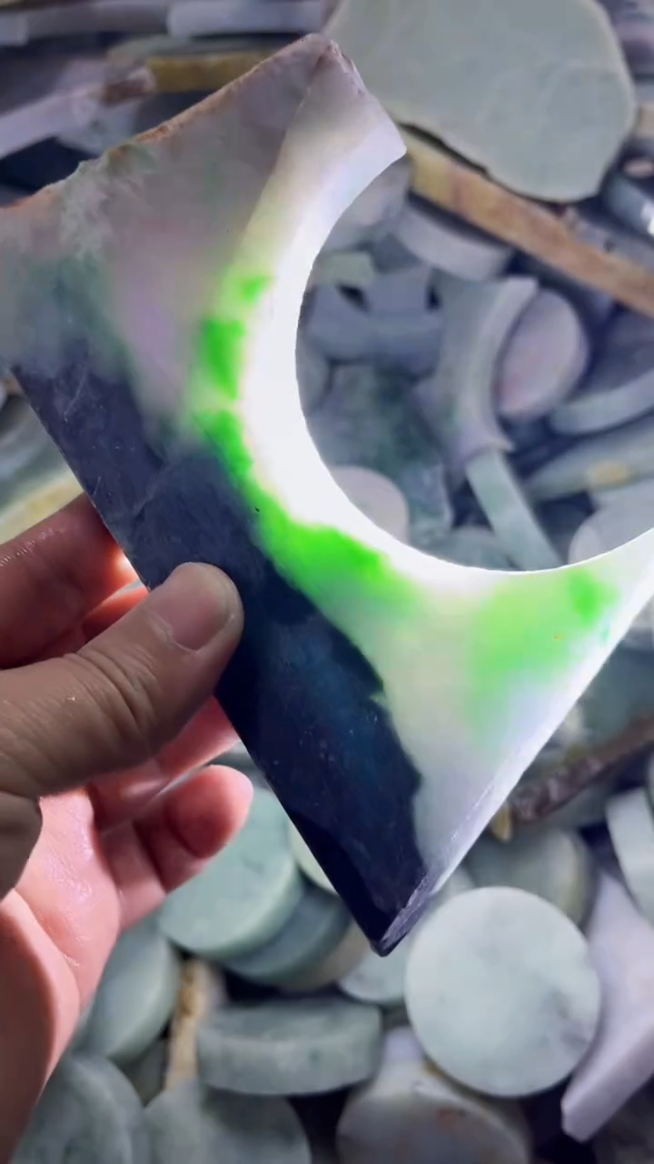 【闪购商品】翡翠挂件未镶嵌A货康壹212