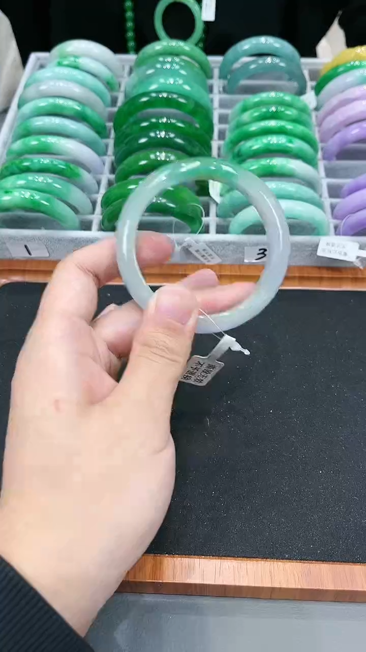 【闪购商品】砖雕s140 阳春白雪手镯 圈口57.3