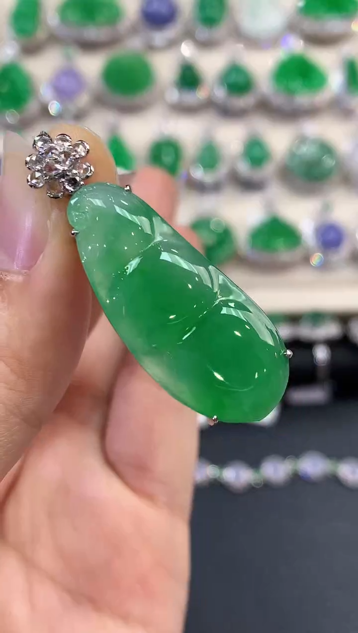 【闪购商品】翡翠吊坠(不含链)18K金镶嵌 C59