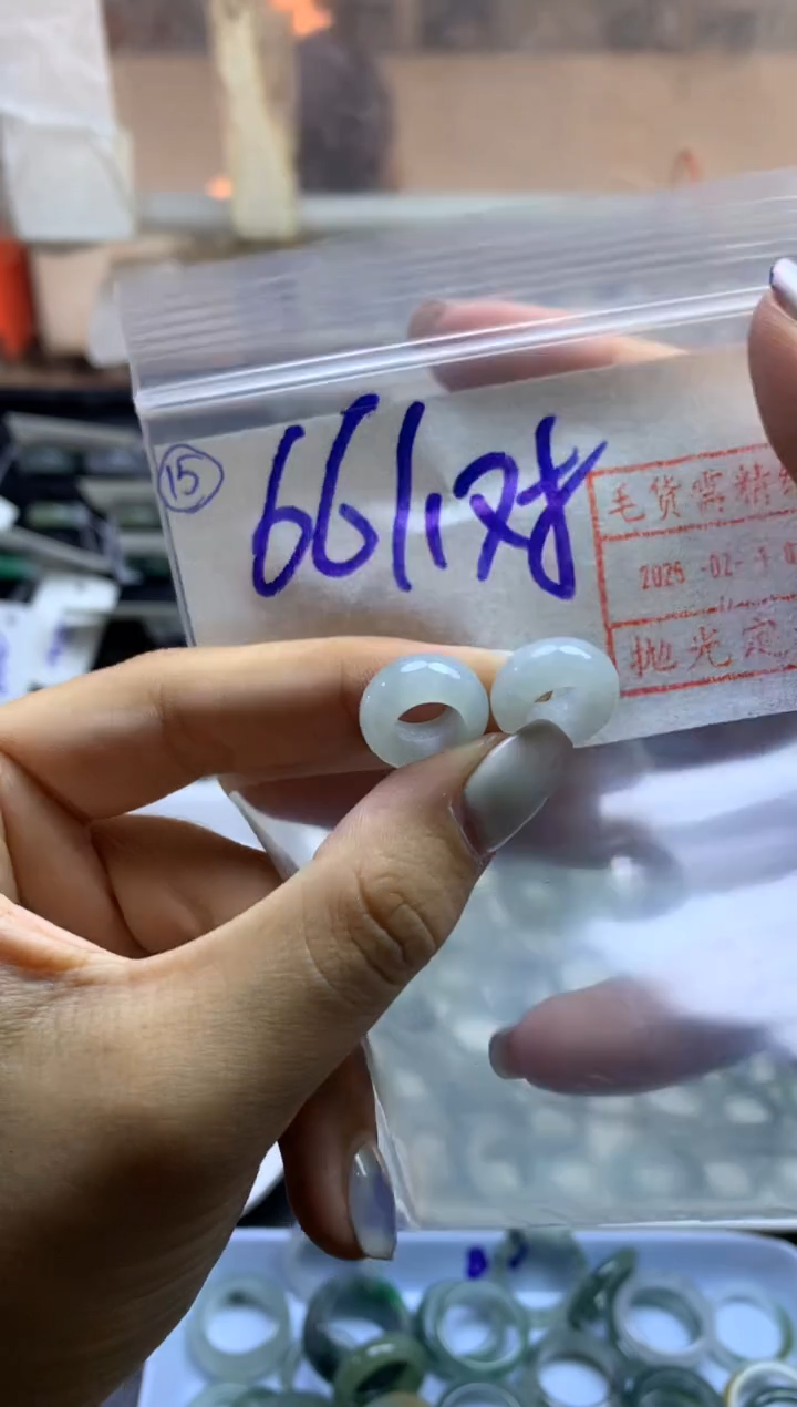 【闪购商品】定制翡翠未镶嵌甜甜圈一对66元毛货需精抛光发