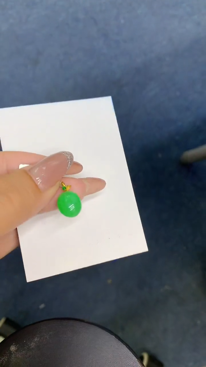 颈饰18K金镶嵌翡翠11