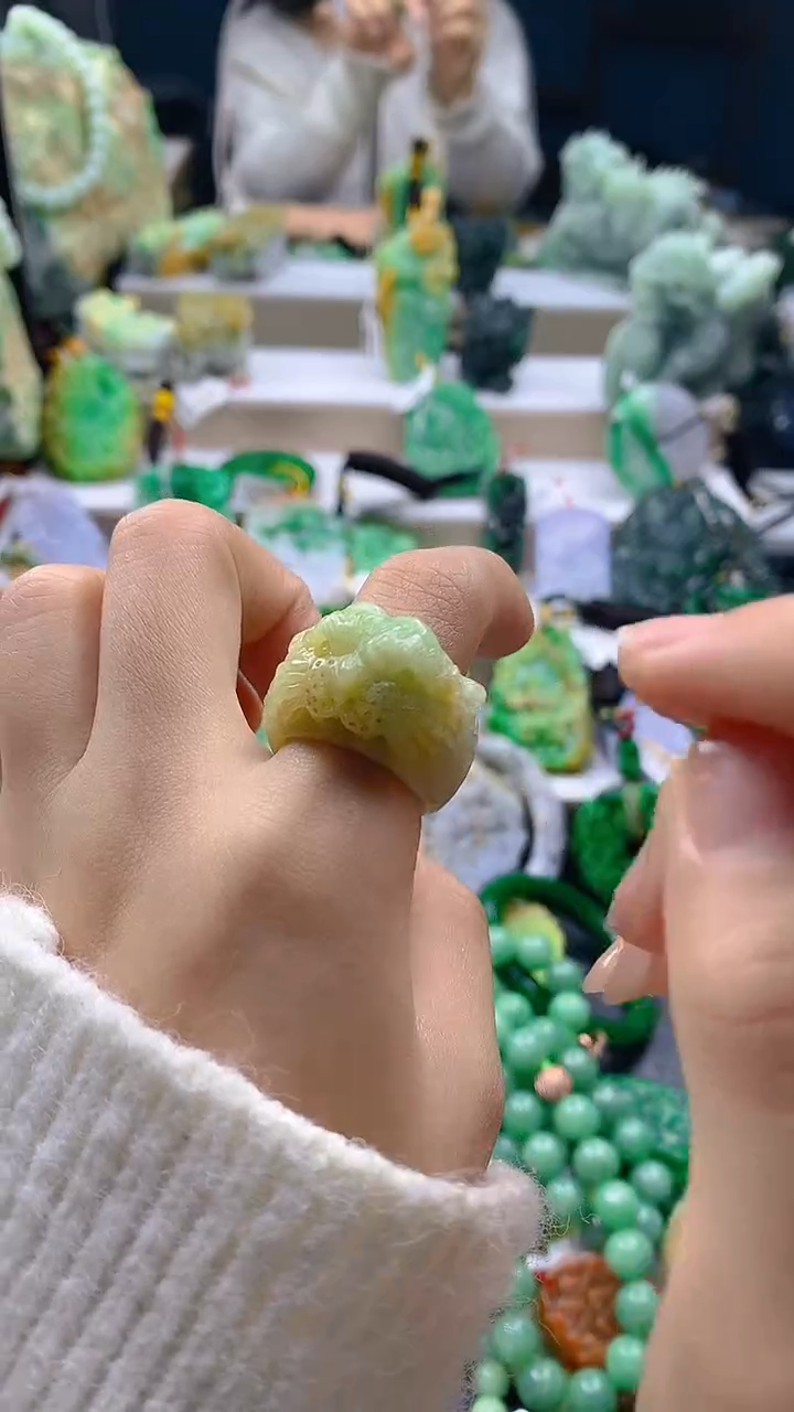 颈饰未镶嵌翡翠天然缅甸a货翡翠