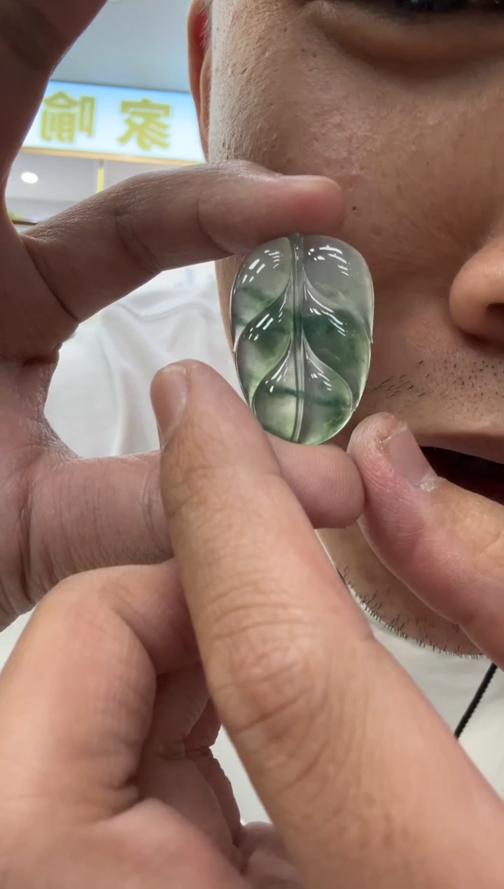 颈饰未镶嵌翡翠天然翡翠A货孤品一件