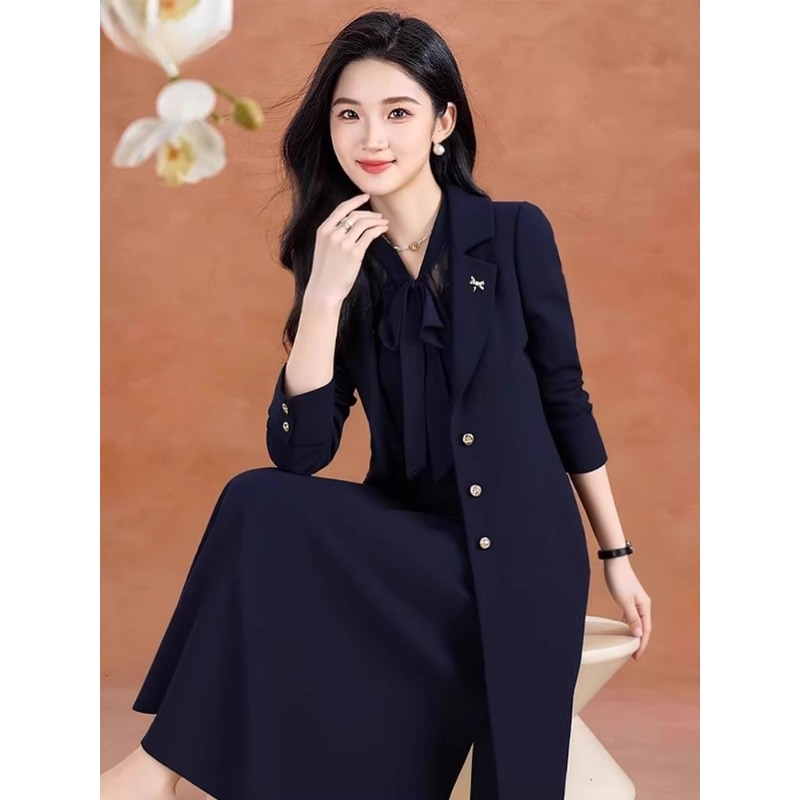 〈纪朵研〉1487长袖连衣裙女超火两件套秋装风衣高端贵夫人套装裙子