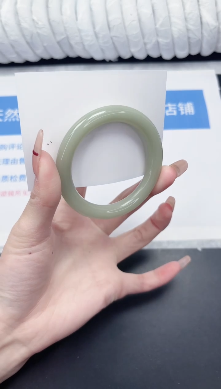 未镶嵌手镯石英质玉65-52.5DY