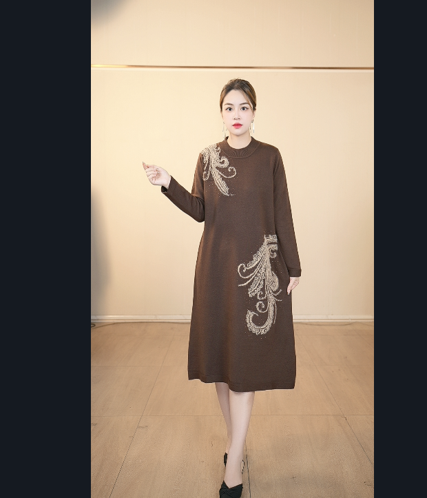 【嘉施兰格】1762新款羽毛连衣裙2025秋冬时尚中长款长袖裙子潮流