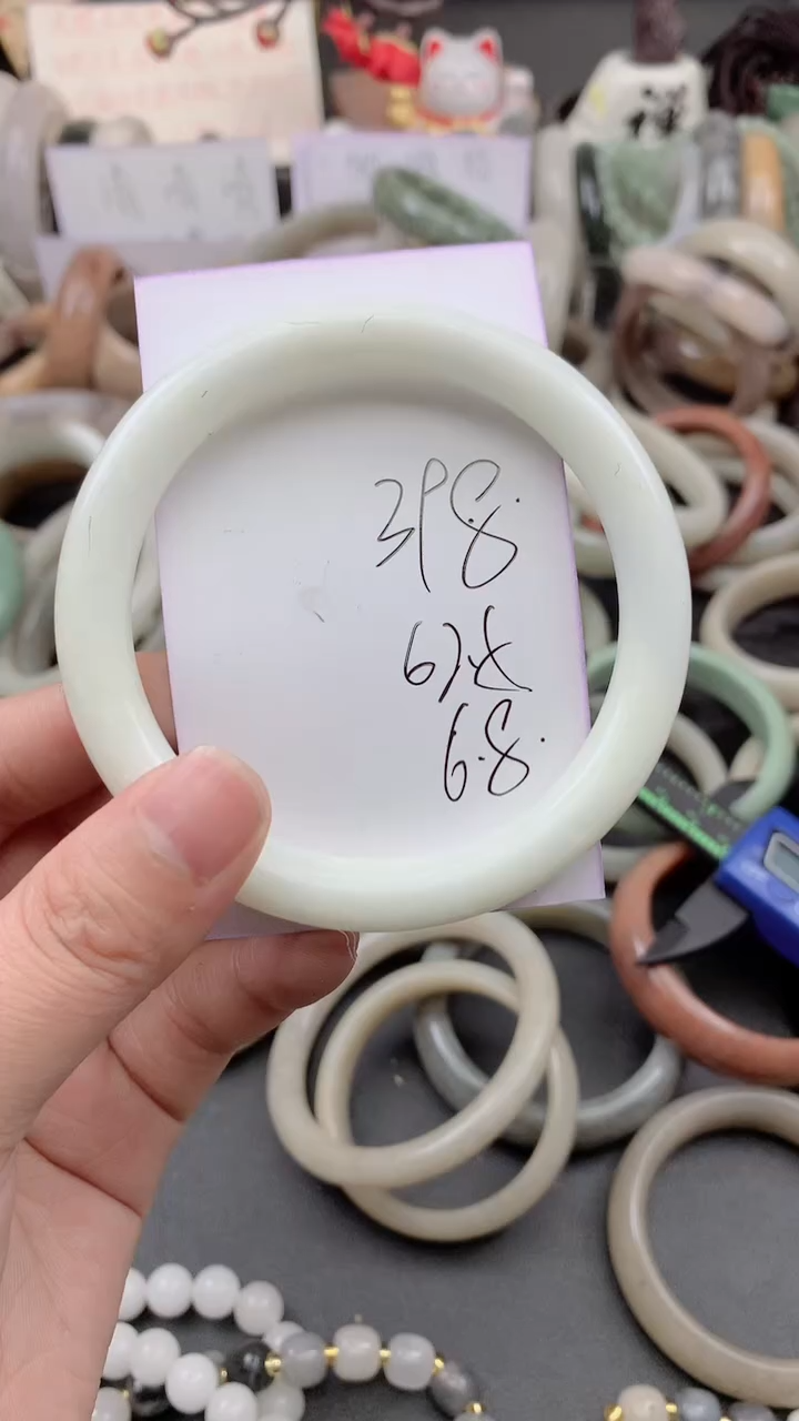 未镶嵌手镯石英质玉398