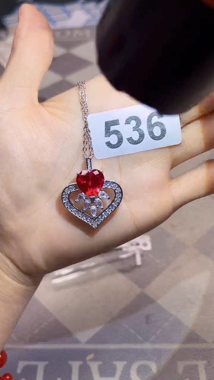 非金属无如图所示时尚饰品