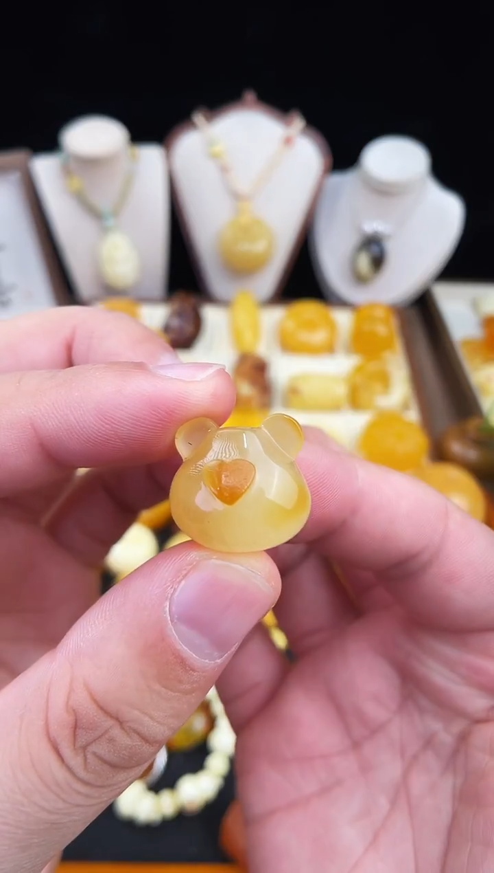 琥珀未镶嵌珠宝奇石柒月