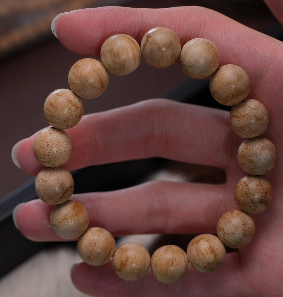 沉香小E精选 CA11 达拉干孤品卡l.3沉香单圈手串