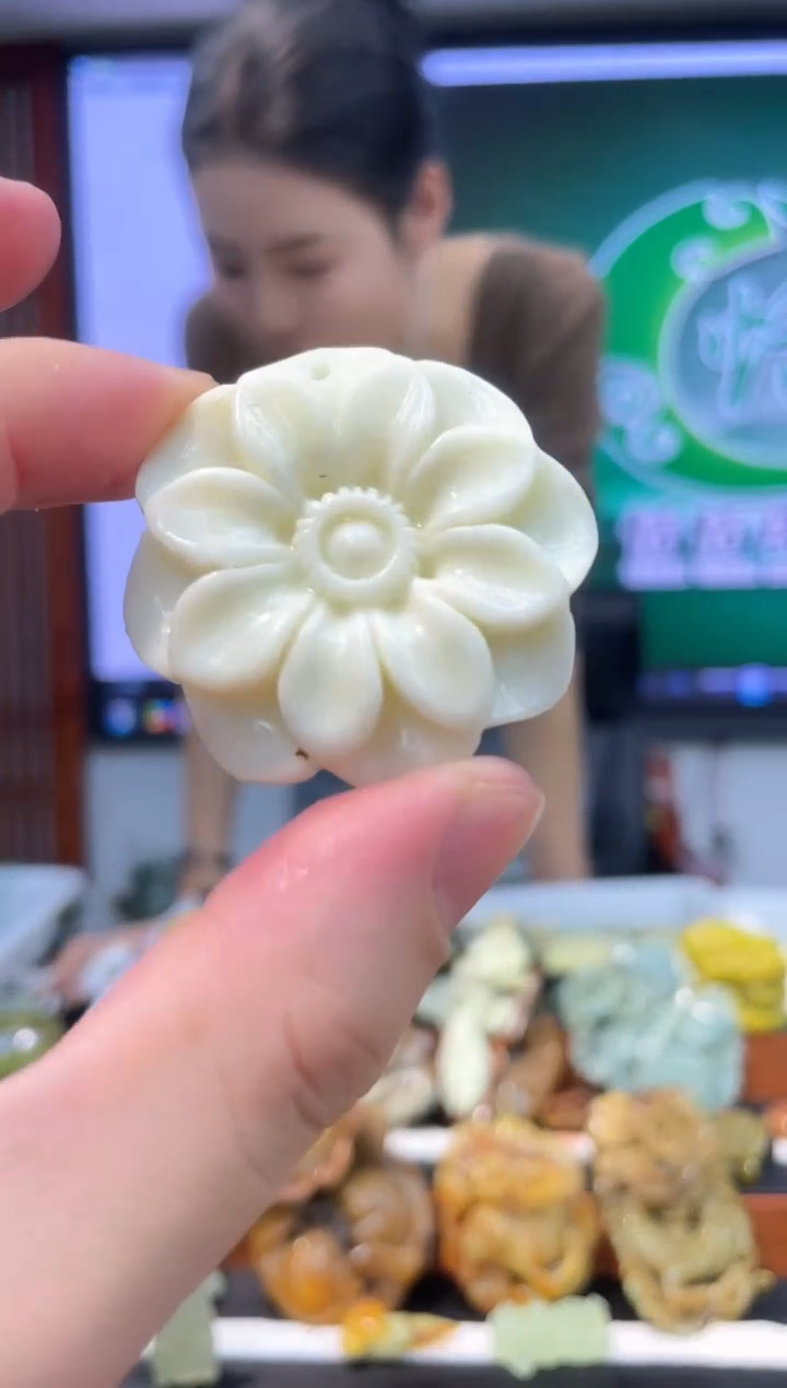 【闪购商品】岫玉吊坠未镶嵌·多样性发货*拍一发一