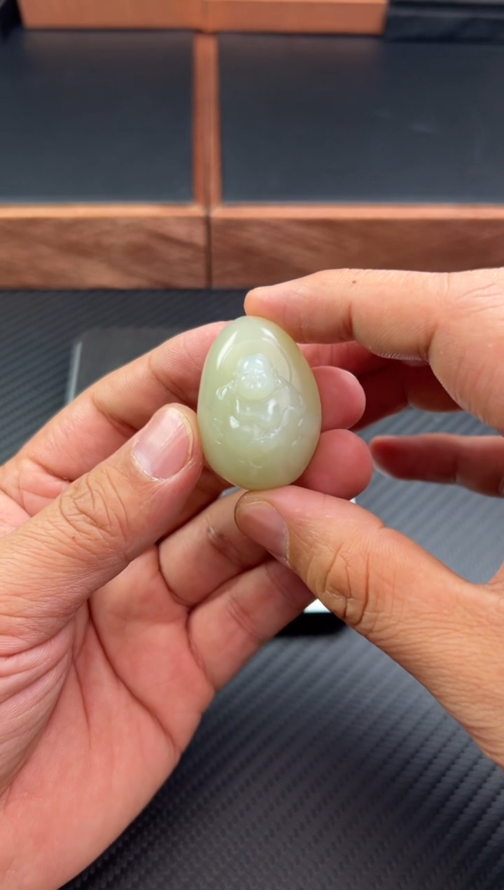 【闪购商品】和田玉吊坠(赠链)未镶嵌且末微色差迪克兰