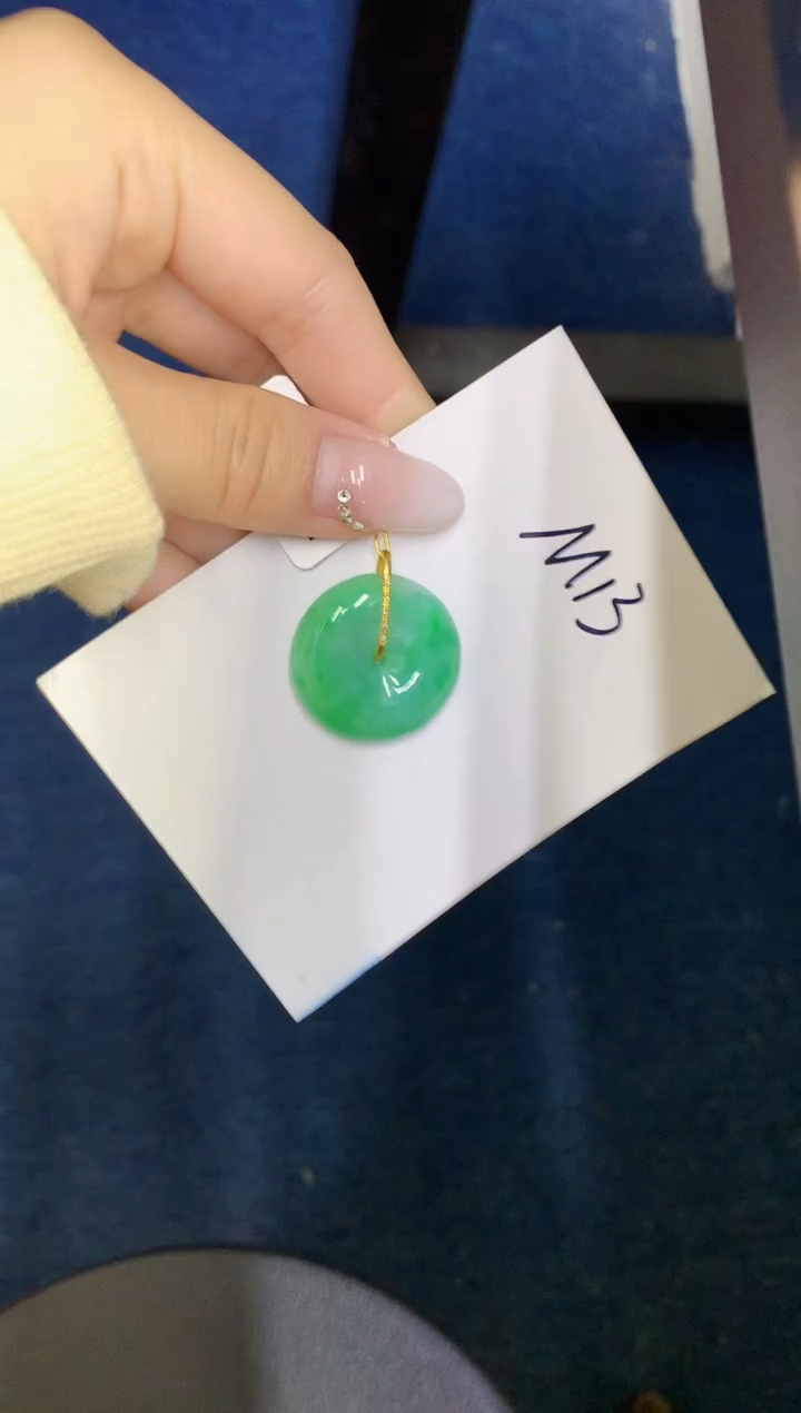 【闪购商品】翡翠颈饰18K金镶嵌0000000000