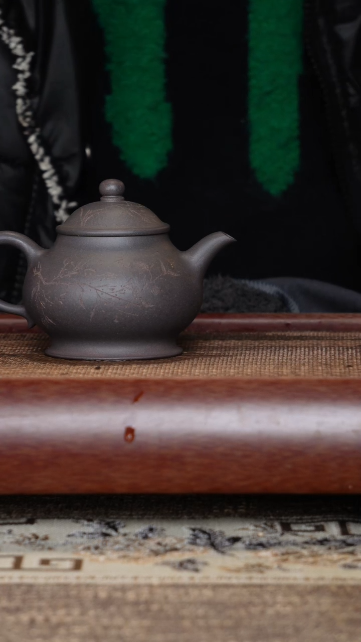 【闪购商品】紫砂茶壶潘壶天青花鸟刻绘半手工