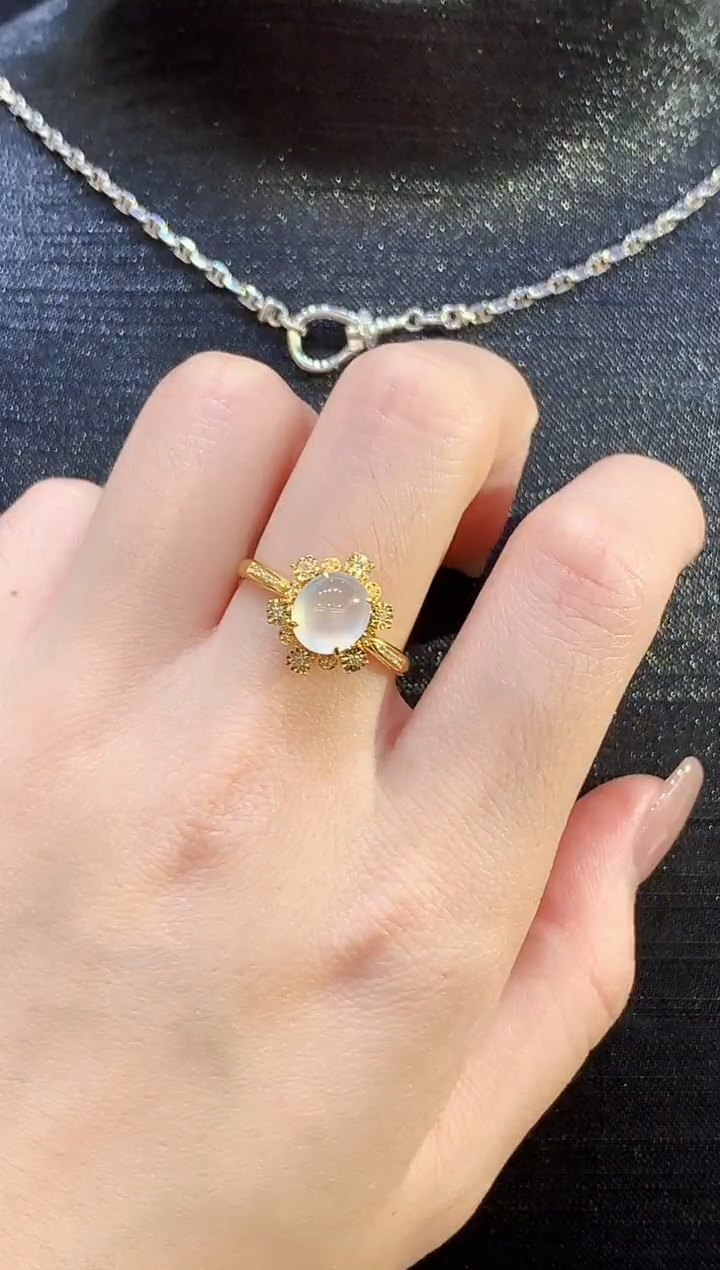 18K金镶嵌戒指翡翠L多样性发其一