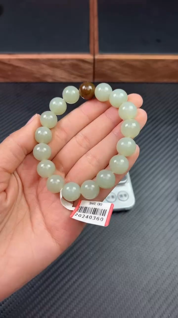 【闪购商品】和田玉手链未镶嵌且末微色差近矿卡12