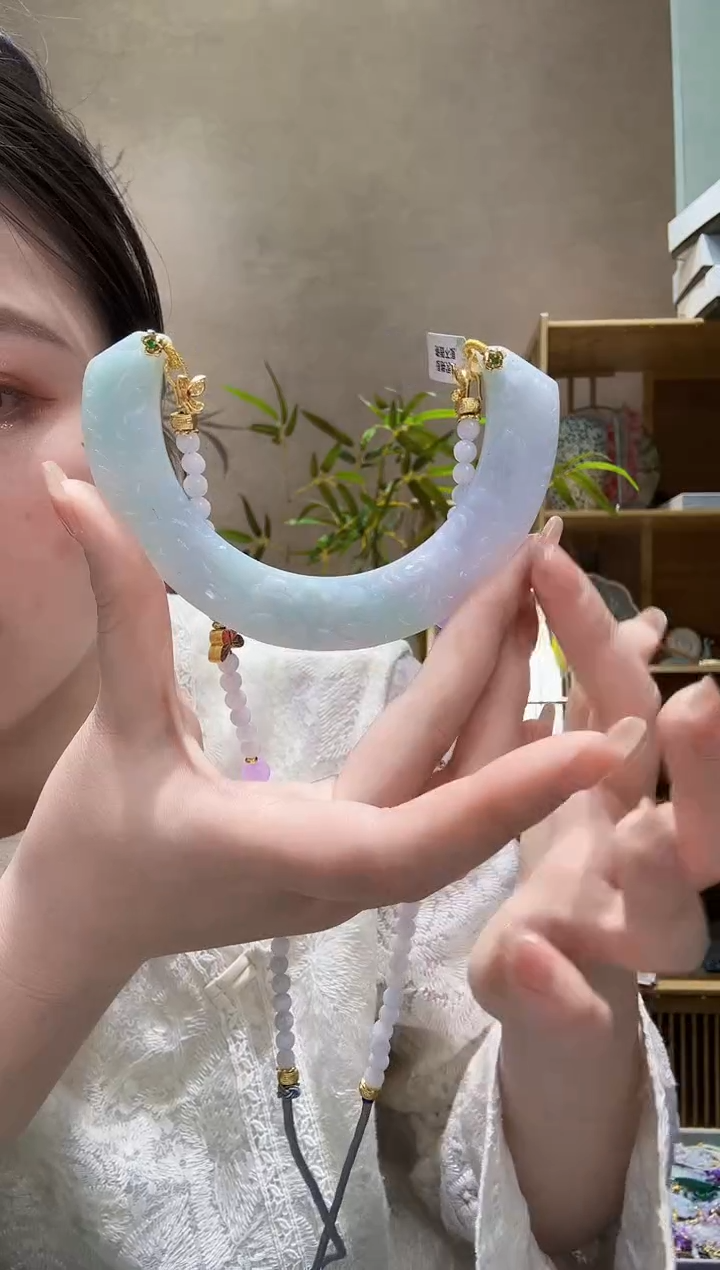 翡翠未镶嵌颈饰吊坠