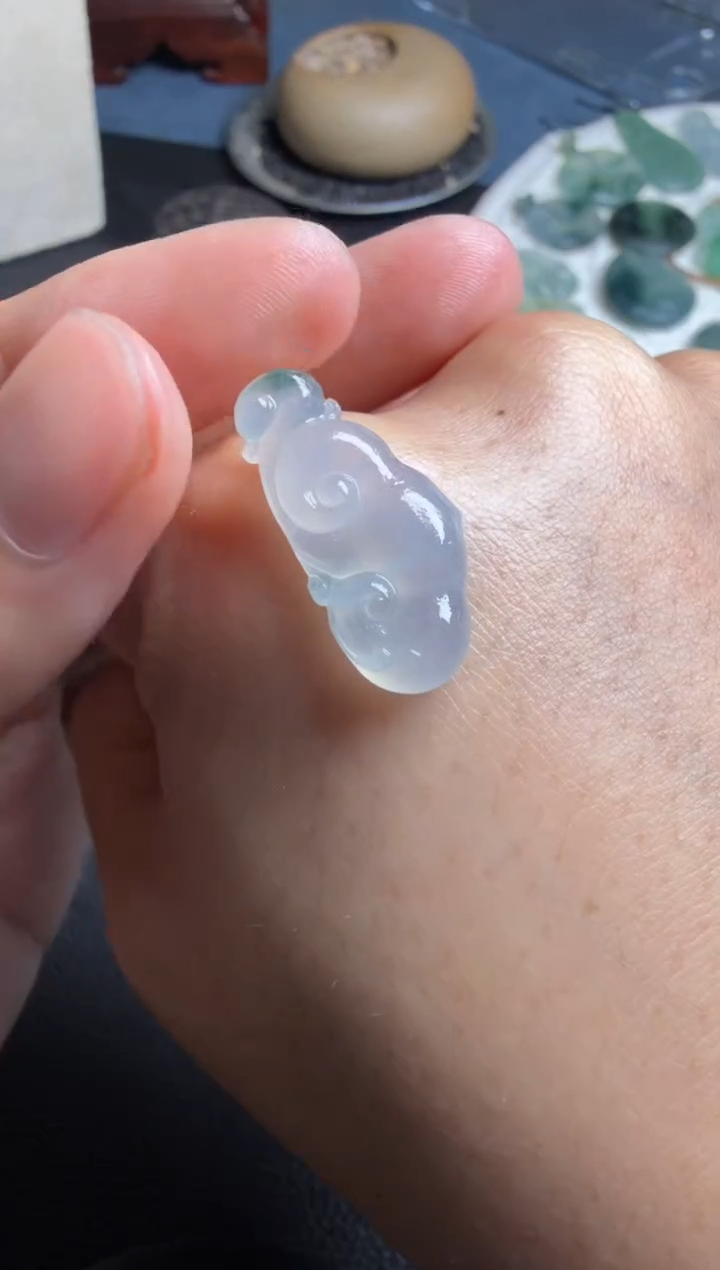 未镶嵌定制翡翠如意